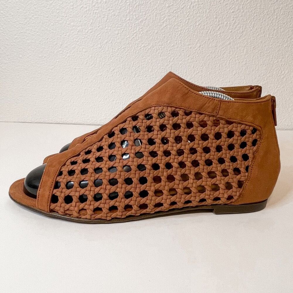 Sundance Delphia‎ Brown Woven Peep Toe Sandal Size 37